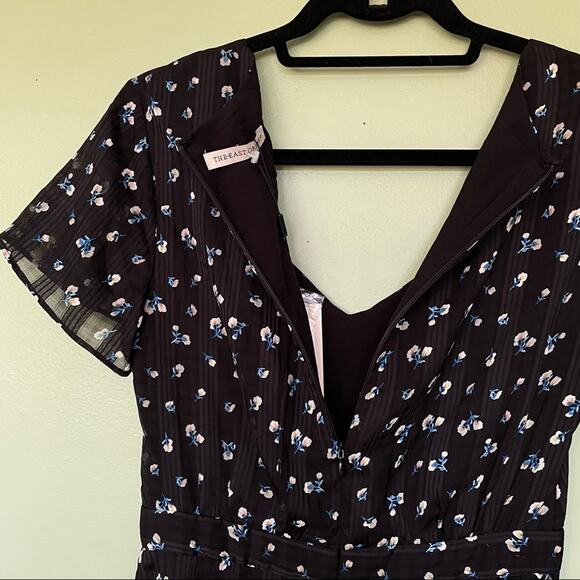 The East Order Ami Mini Floral Dress Ditsy Ruffle Black Blue Cottagecore XS - Picture 9 of 13